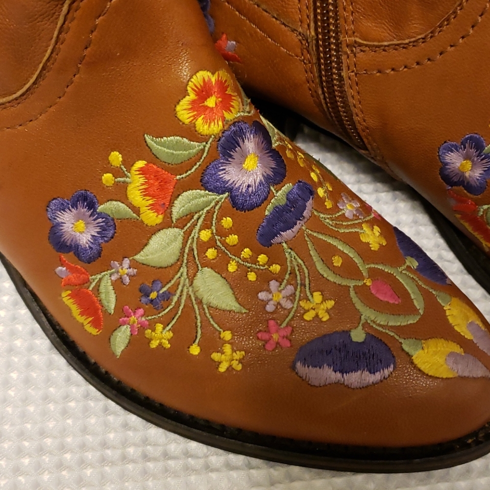 Steve Madden boots zipper size 6 leather upper - Picture 2 of 4
